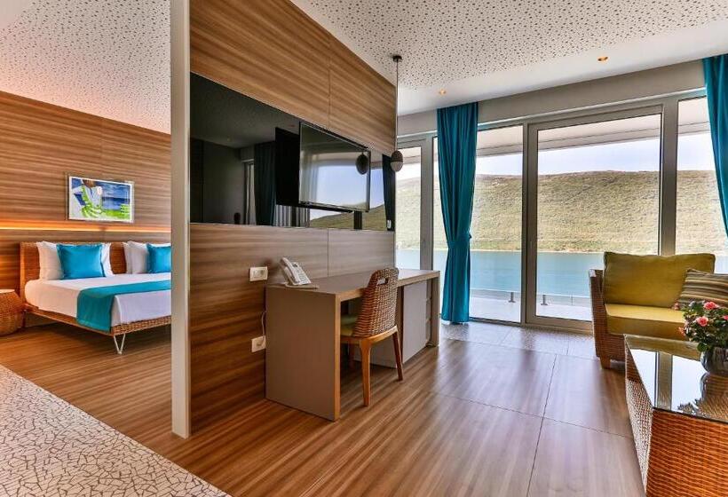 Superior suite with balcony