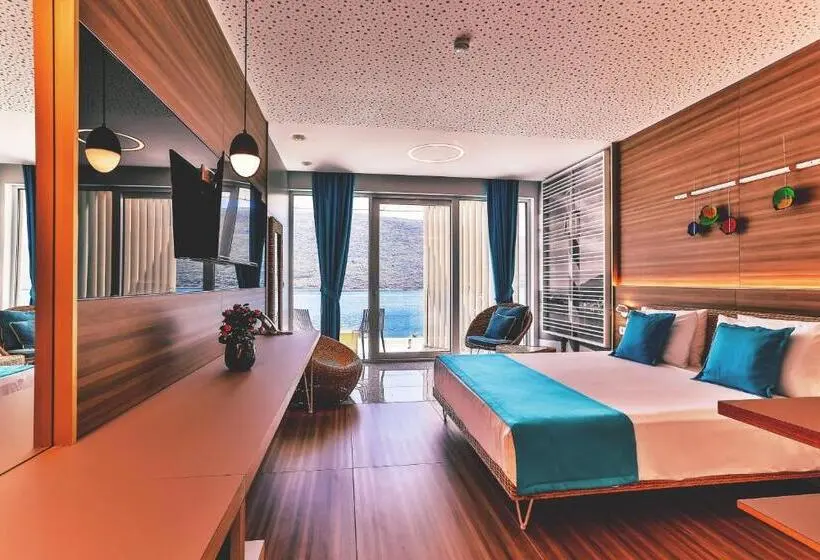 اتاق استاندارد با چشم‌انداز دریا, Carine Hotel Kumbor Superior