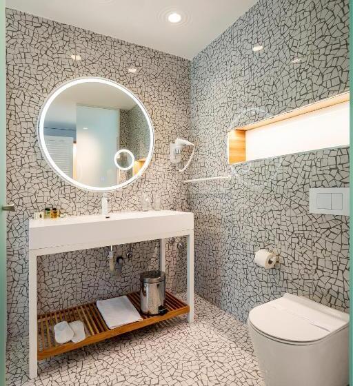 اتاق لوکس, Carine Hotel Kumbor Superior