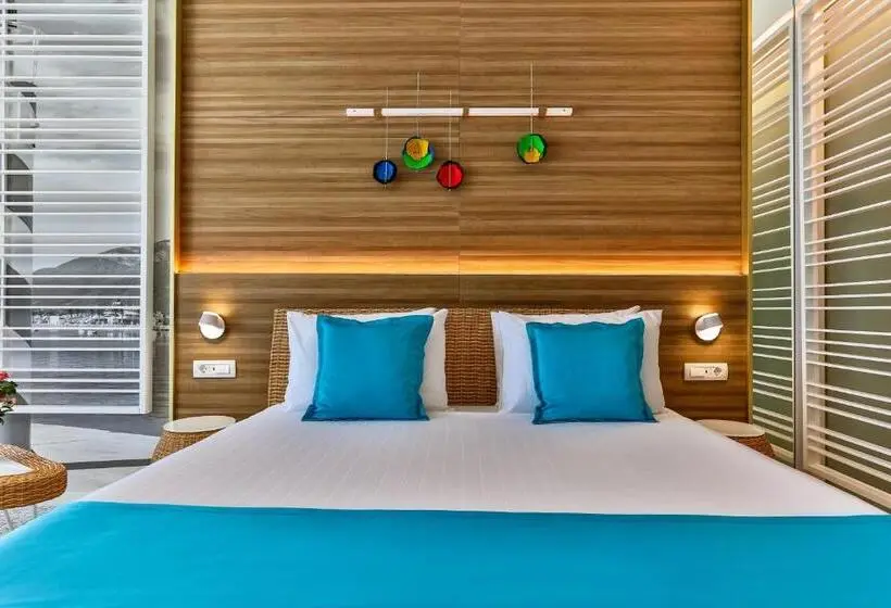 اتاق لوکس, Carine Hotel Kumbor Superior