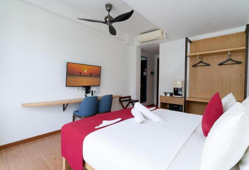 اتاق لوکس با بالکن, Ranthari Hotel And Spa Ukulhas Maldives