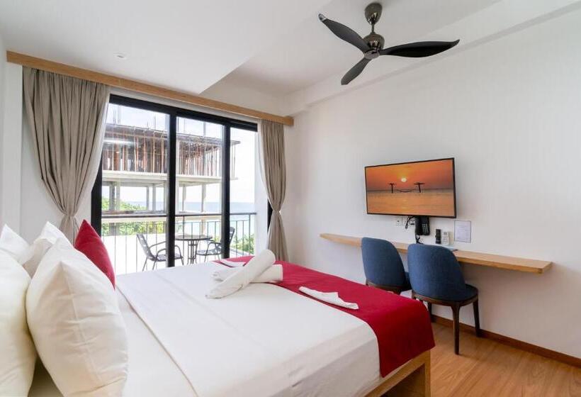اتاق لوکس با بالکن, Ranthari Hotel And Spa Ukulhas Maldives
