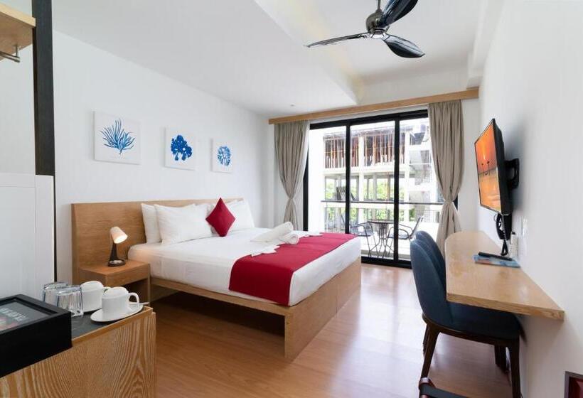 اتاق لوکس با بالکن, Ranthari Hotel And Spa Ukulhas Maldives