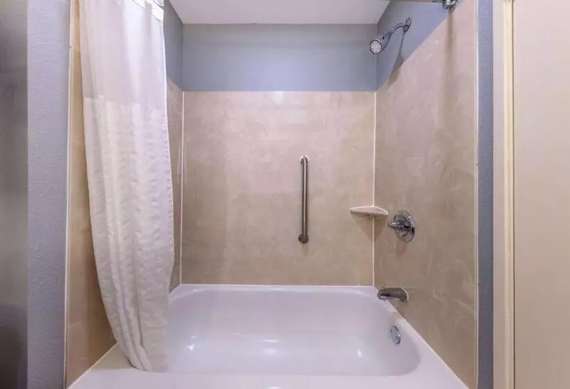 Standard-huone King-vuode, Americinn By Wyndham Duluth