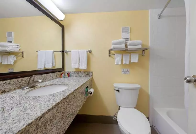 スイート, Best Western Louisville East Inn & Suites