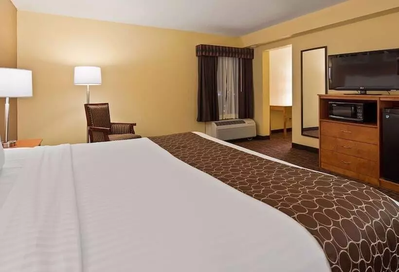 スイート, Best Western Louisville East Inn & Suites
