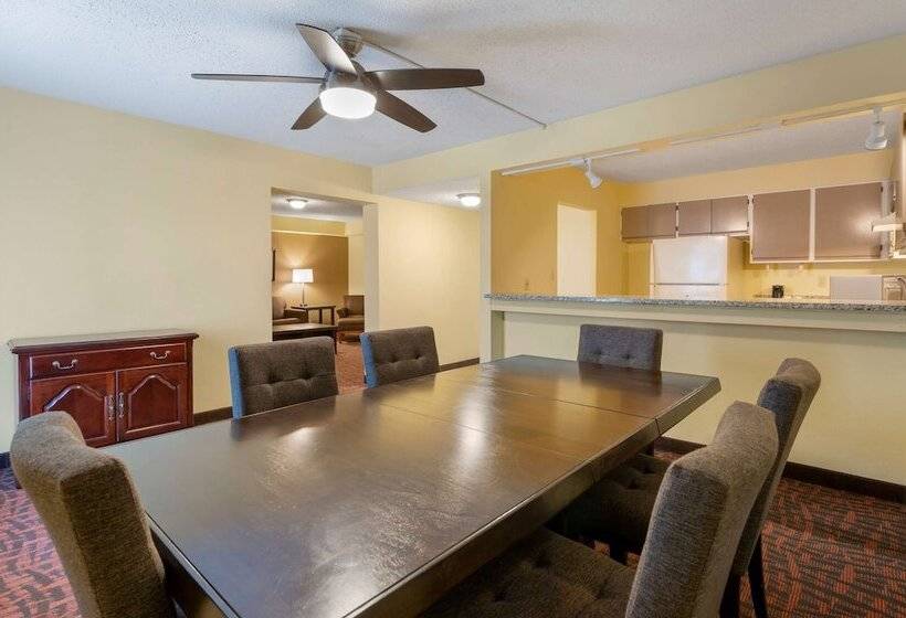 سوییت, Best Western Louisville East Inn & Suites