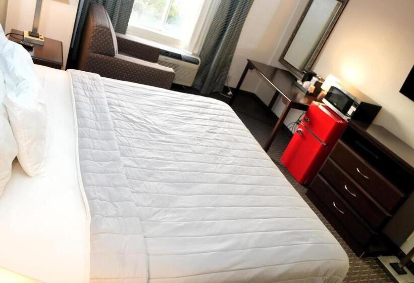 جناح سرير كينج, Copley Inn & Suites, Copley   Akron