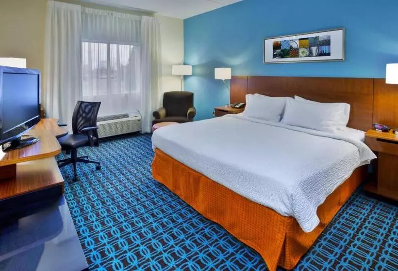 キングサイズベッドのスタンダードルーム, Fairfield Inn Owensboro