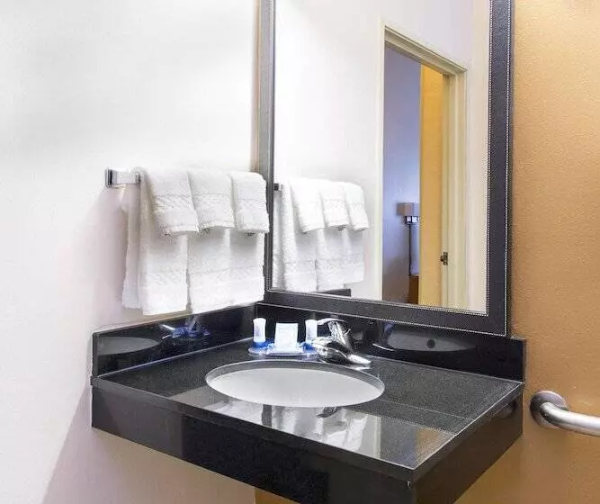 ２ダブルベッドのスタンダードルーム, Fairfield Inn By Marriott Pensacola I 10