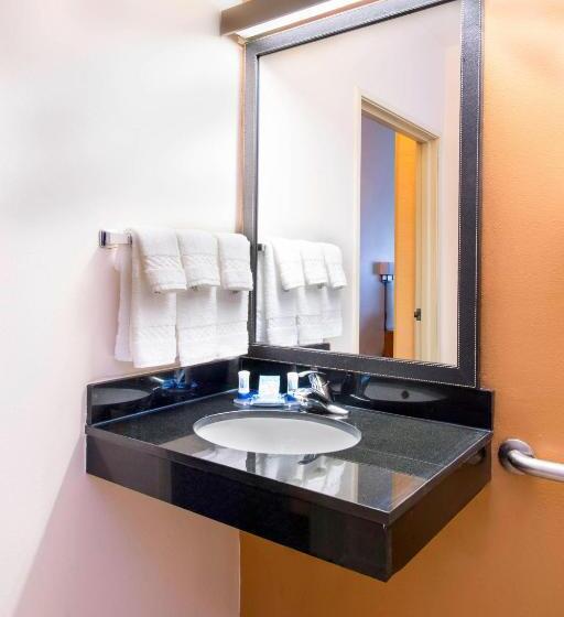 غرفه قياسيه سريرين مزدوجين, Fairfield Inn By Marriott Pensacola I 10