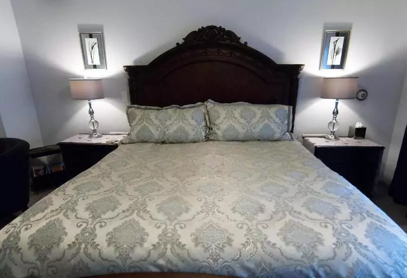 اتاق استاندارد با تخت بزرگ, Foothill House