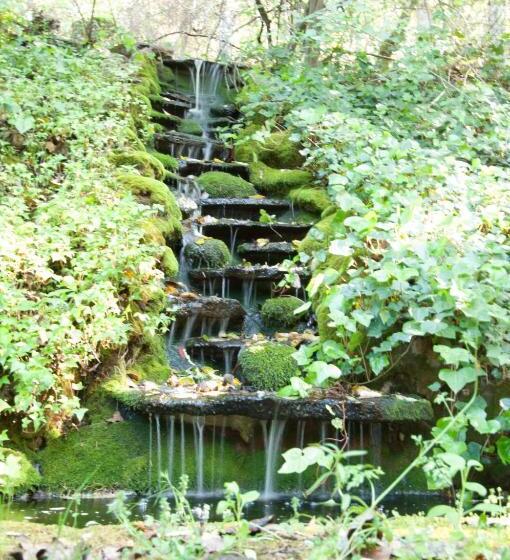 バスタブ付きスタンダードルーム, Foothill House