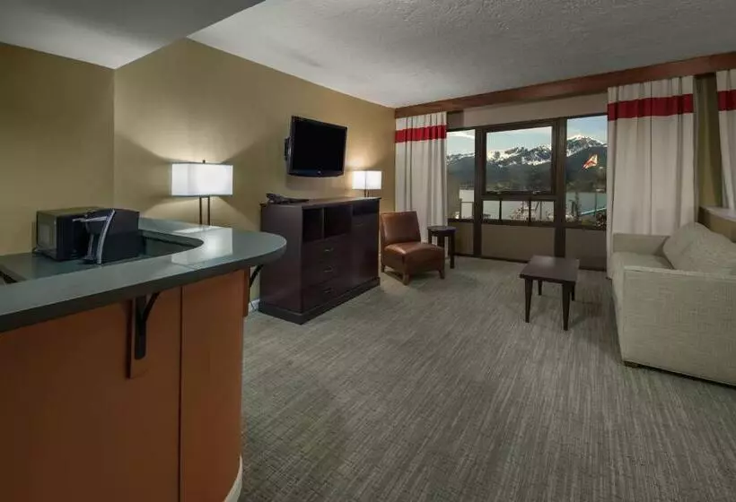 クイーンサイズベッドのジュニアスイート, Four Points By Sheraton Juneau