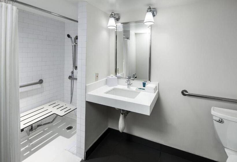 스탠다드 룸 킹사이즈 침대, Four Points By Sheraton Los Angeles International Airport