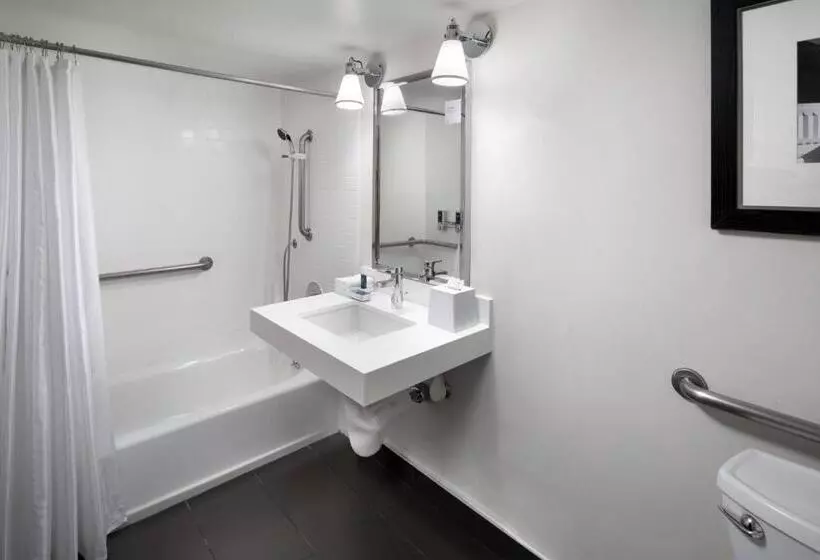 身障者適用キングサイズベッドルーム, Four Points By Sheraton Los Angeles International Airport