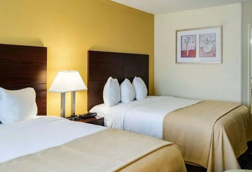２ダブルベッドのスタンダードルーム, Quality Inn Newark Wilmington