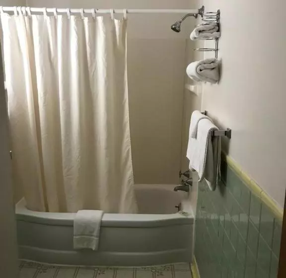 اتاق لوکس با تخت دو نفره بزرگ, Motel Grand