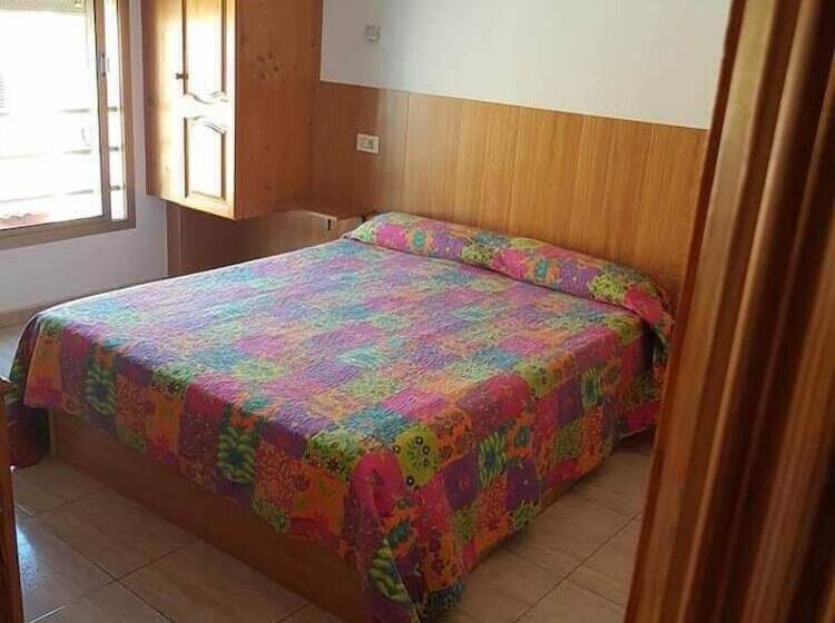 غرفة قياسية, Pensión Medina