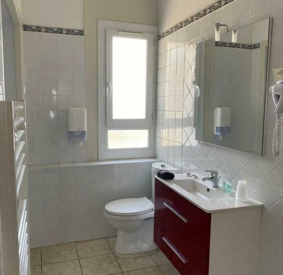 اتاق استاندارد سه نفره, Le Ceinturon