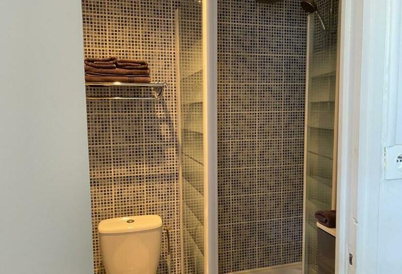 اتاق استاندارد با تراس و چشم‌انداز دریا, Le Ceinturon