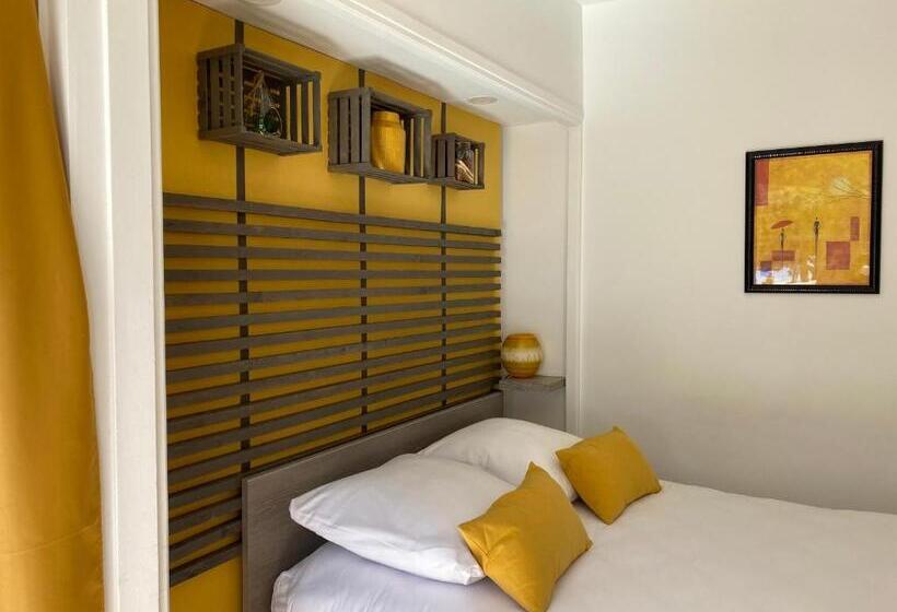 اتاق استاندارد با تراس و چشم‌انداز دریا, Le Ceinturon