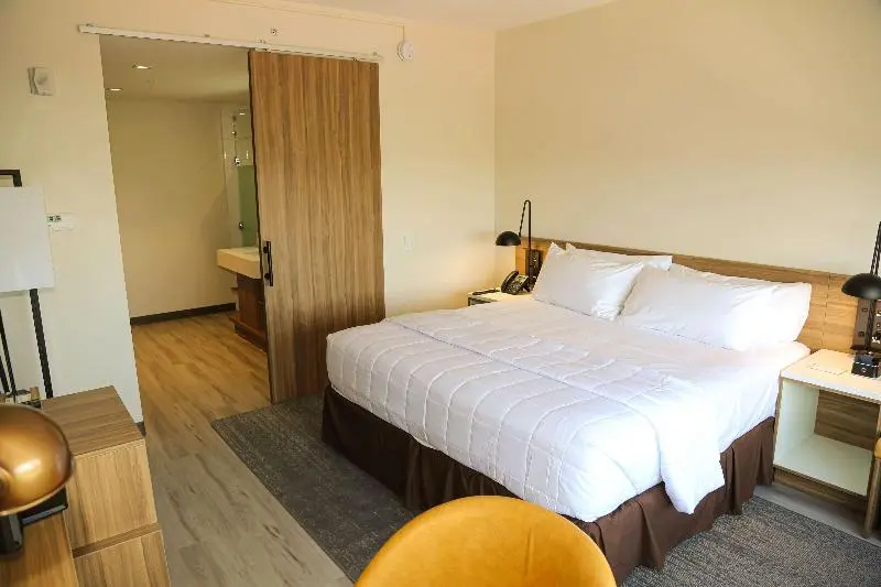 スタンダードルーム, Wyndham Garden North Bergen   Secaucus