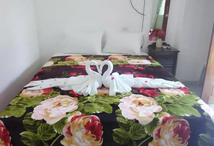 デラックスルーム, Matus Guest House