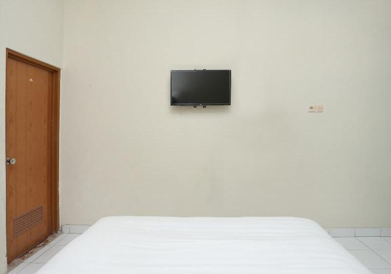 غرفة قياسية, Oyo 1959 Penginapan Kepurun Pawana Indonesia