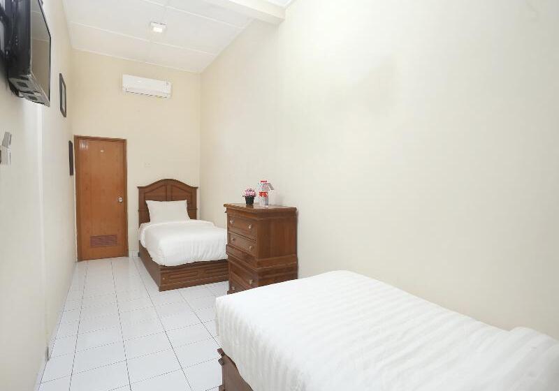 غرفة قياسية, Oyo 1959 Penginapan Kepurun Pawana Indonesia