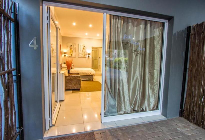 Номер Deluxe, New Bali Guesthouse
