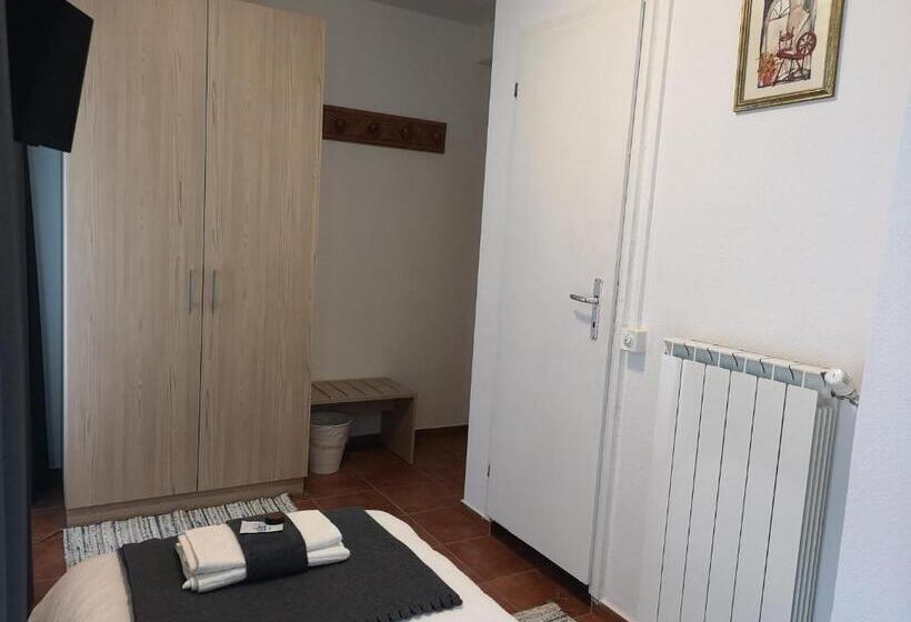 غرفة أساسية فردية, Elvezia Self Check In