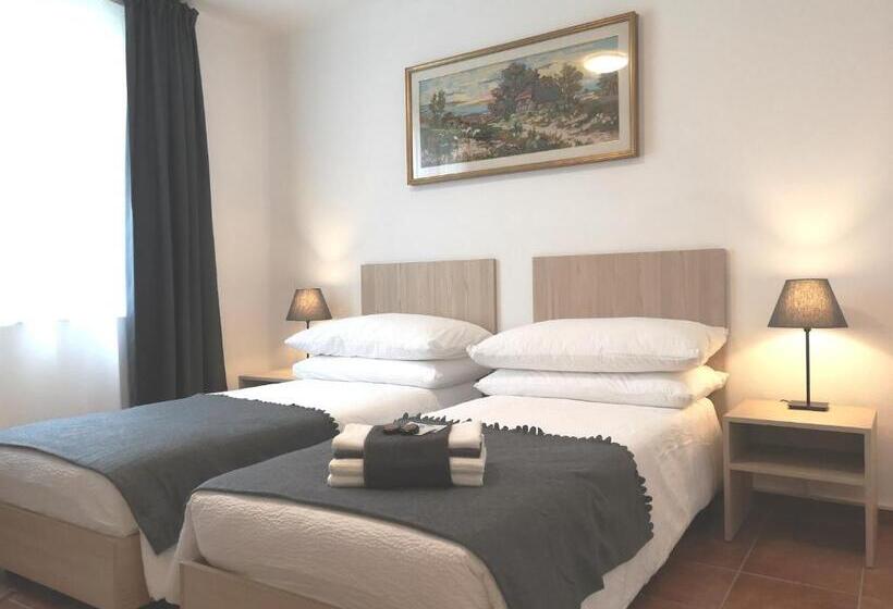 غرفة قياسية, Elvezia Self Check In