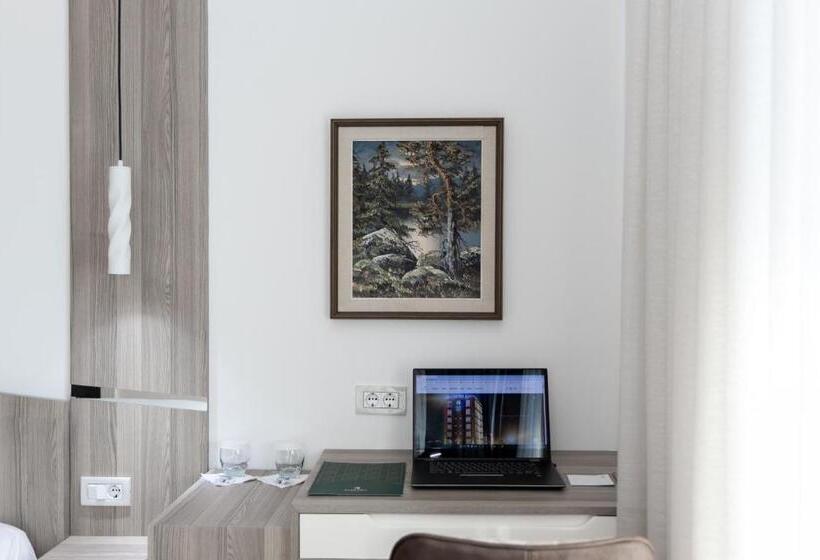 اتاق استاندارد, Star Hill