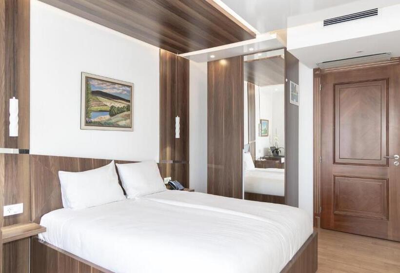 اتاق لوکس با بالکن, Star Hill