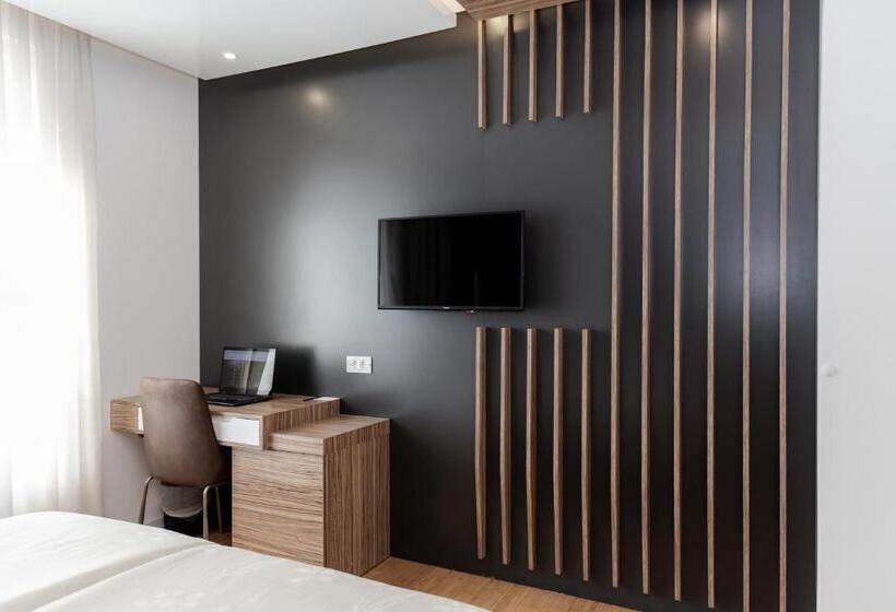 سوییت, Star Hill