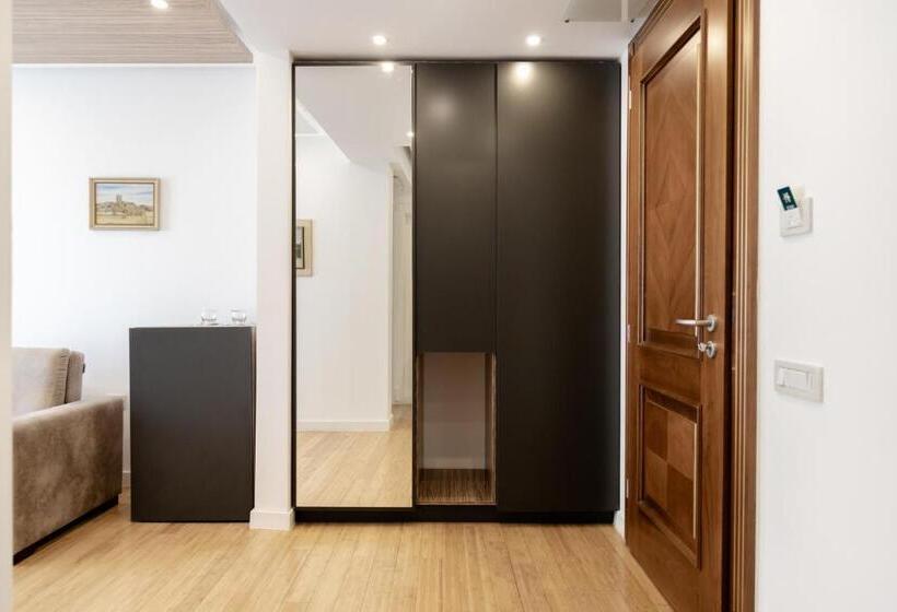 سوییت, Star Hill