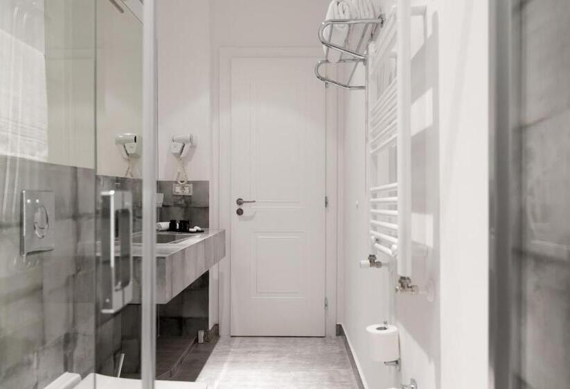 سوییت جونیور, Star Hill