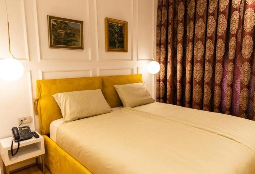 سوییت سوپریور, Star Hill