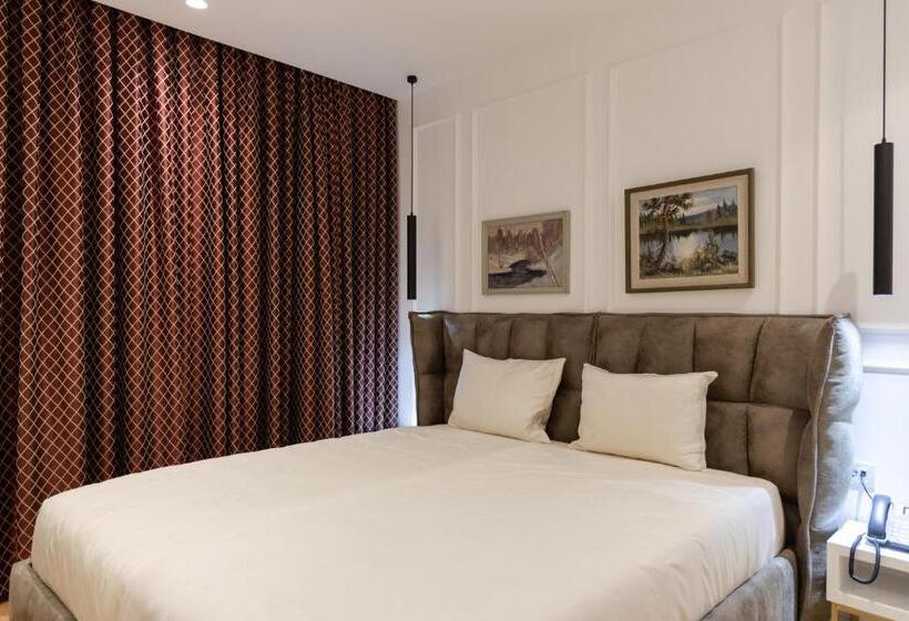 اتاق سوپریور, Star Hill