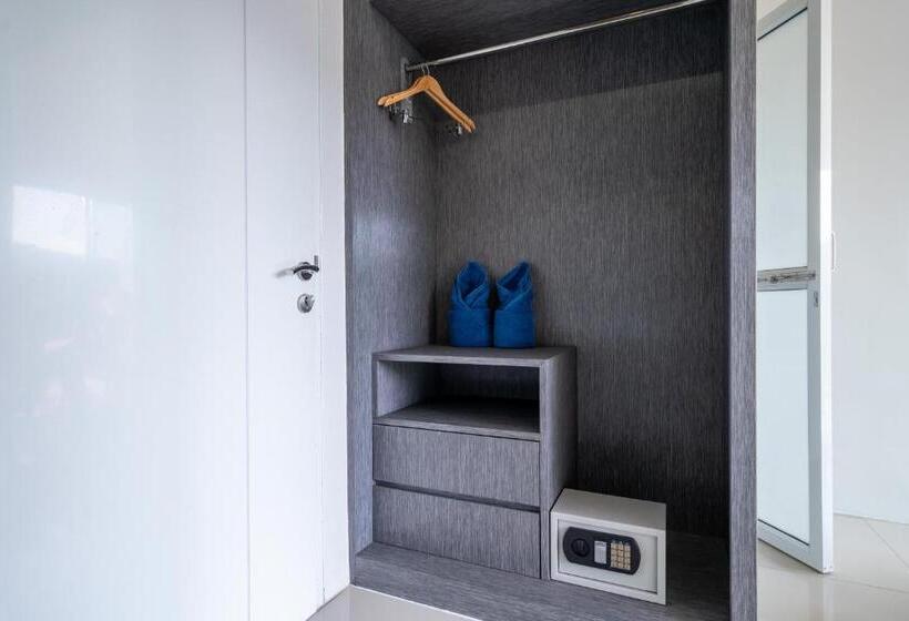 اتاق استاندارد, The Thames Pool Access Resort & Villa Sha Extra Plus