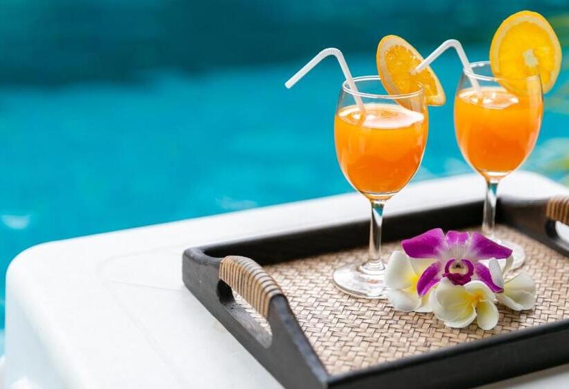 اتاق لوکس, The Thames Pool Access Resort & Villa Sha Extra Plus