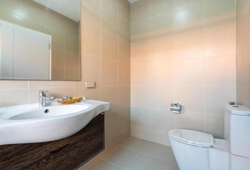 اتاق لوکس, The Thames Pool Access Resort & Villa Sha Extra Plus