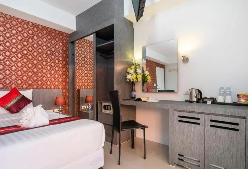 اتاق استاندارد چهارنفره با بالکن, The Thames Pool Access Resort & Villa   Sha Extra Plus