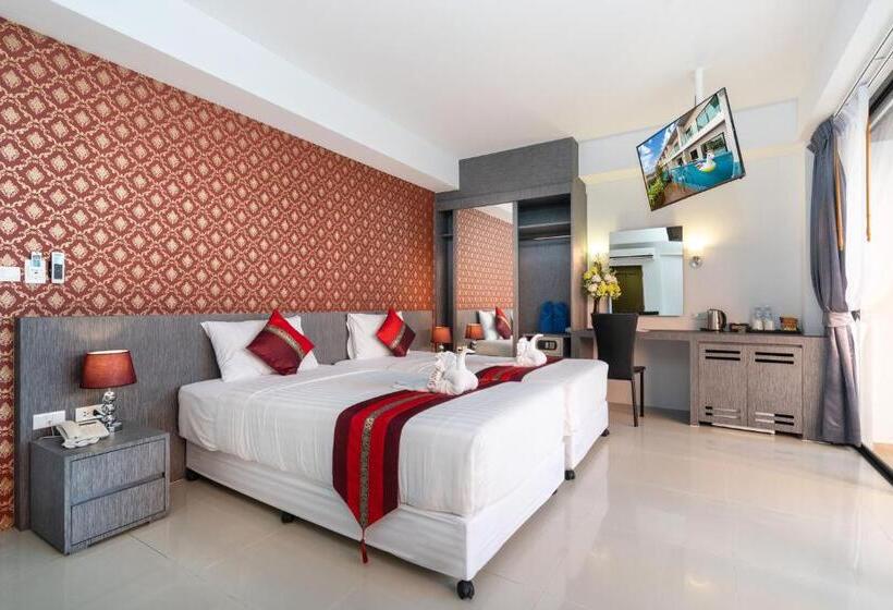 اتاق استاندارد چهارنفره با بالکن, The Thames Pool Access Resort & Villa Sha Extra Plus