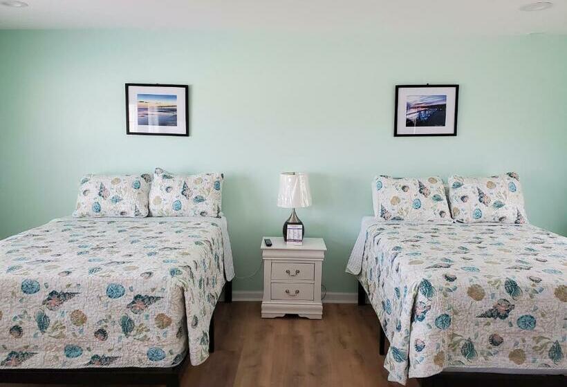 Номер Стандарт Вид на Бассейн, The Savannah Inn