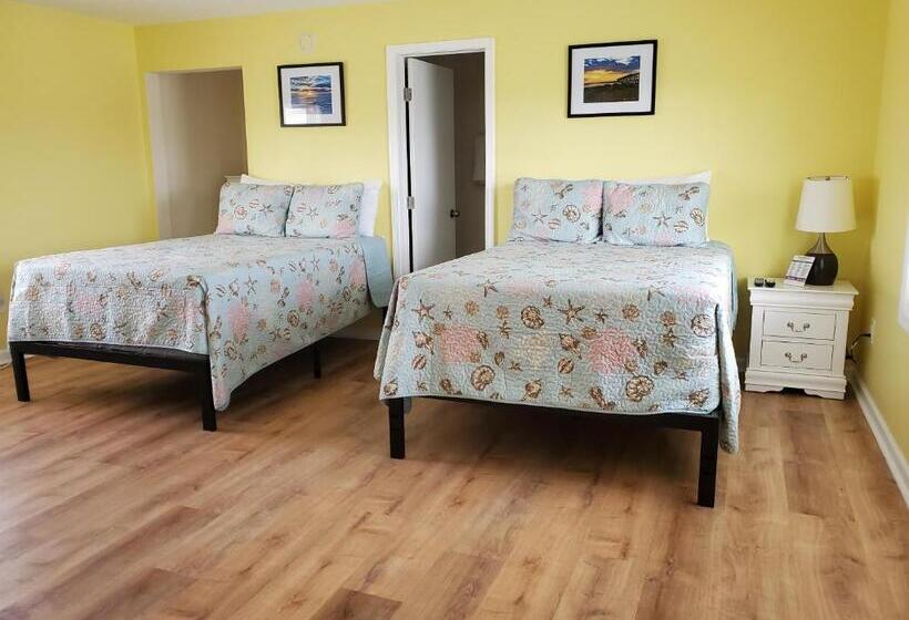 Номер Стандарт Вид на Бассейн, The Savannah Inn