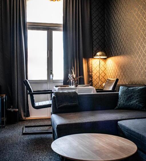 חדר דלוקס עם מרפסת, L Carl Friman