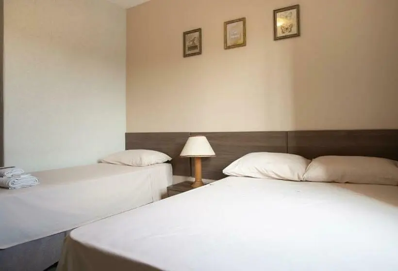 Deluxe Kolmen Hengen Huone, Piacentini Palace