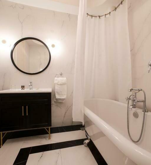 Полулюкс Повышенной Комфортности, Castellano Hotel & Suites